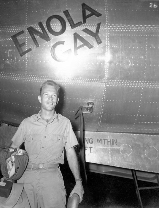 08_Enola_Gay_Crews.jpg